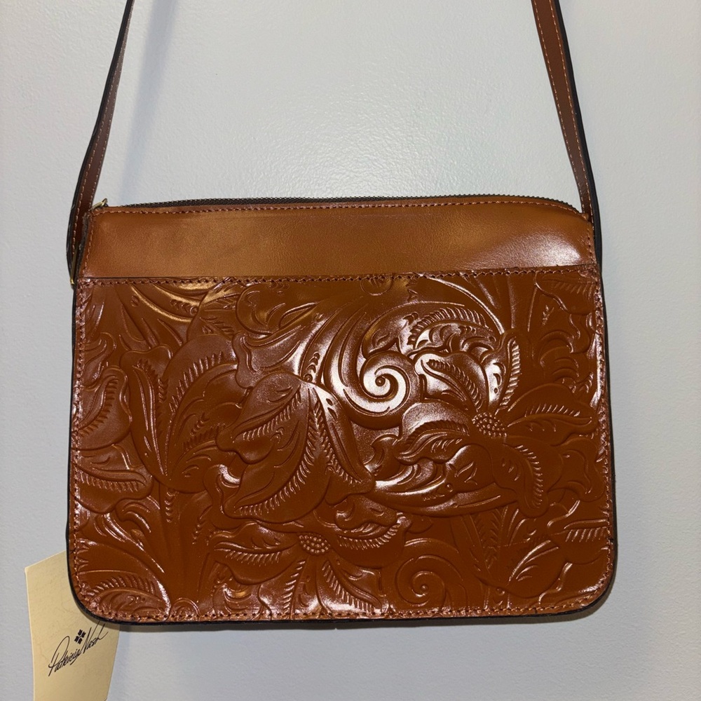 🤠 Patricia Nash Tooled Tan Leather Crossbody Bag